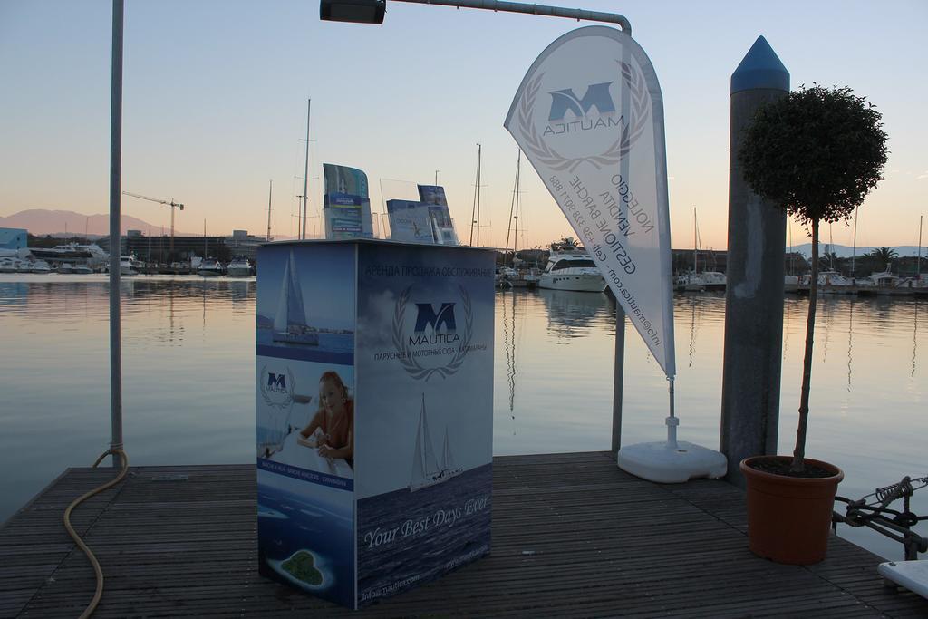 Catamarano Mauticat Hotel Pescara Bagian luar foto