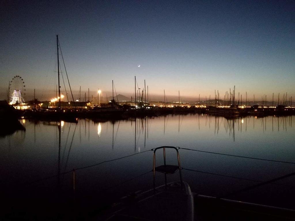 Catamarano Mauticat Hotel Pescara Bagian luar foto