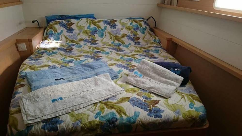 Catamarano Mauticat Hotel Pescara Bagian luar foto