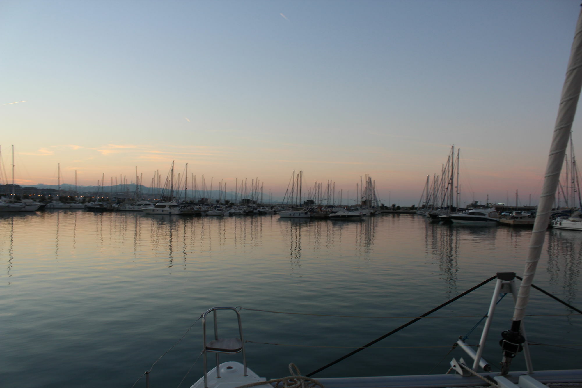 Catamarano Mauticat Hotel Pescara Bagian luar foto
